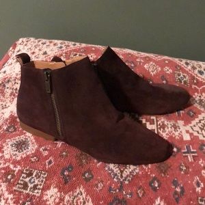 Lucky Brand suede Glexi boots. NWOT, women’s size 8. Cute boho style!